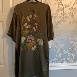 Embroidered kimono